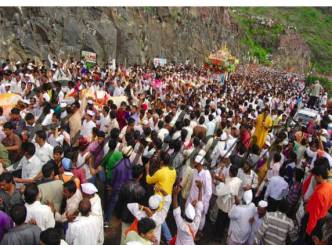 Temple filled with devotees on Tholi Ekadasi