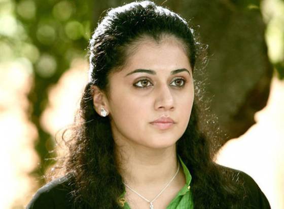 Tapsee gets applause in B - Town as well...