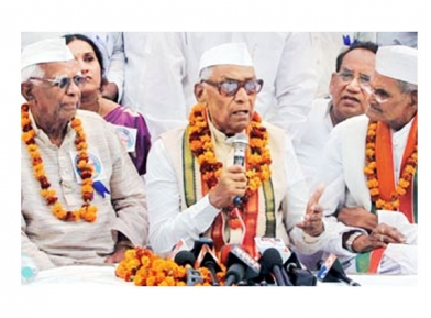 9 Cong MPs ready to quit party for T: Yashki