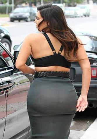 Kim flaunts her beautiful back