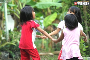 Children Interaction Leads to a Better Language Learning Experience