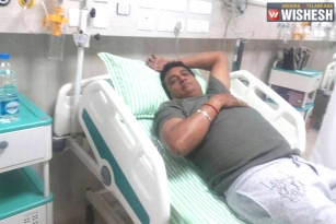 Comedian Prudhvi Injured, Hospitalized