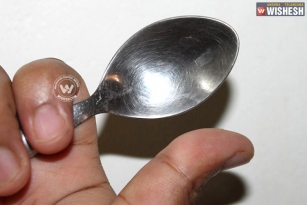 Curl Your Eyelashes With A Spoon