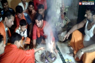 Muslim Family In Bihar Converts To Hinduism After Forced By Hardliners