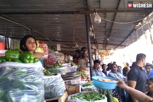 Rakul Preeth Singh sells vegetables