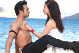 Sanam Re Movie Review and Ratings
