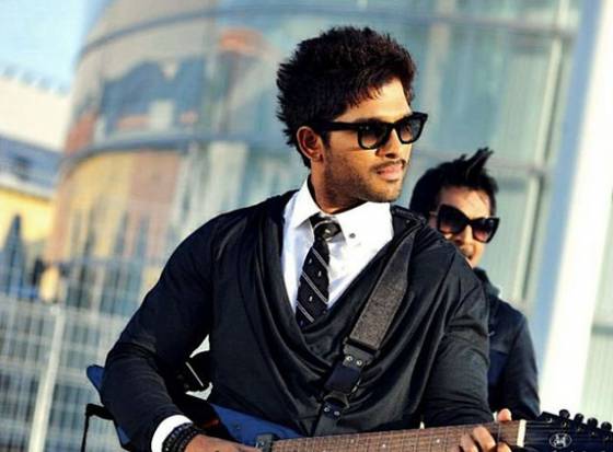 Iddarammayilatho trailer : Stylish star strikes guitar chords