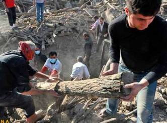 Earthquake shakes Iran, 306 die