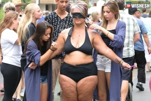 Woman strips in public for self acceptance