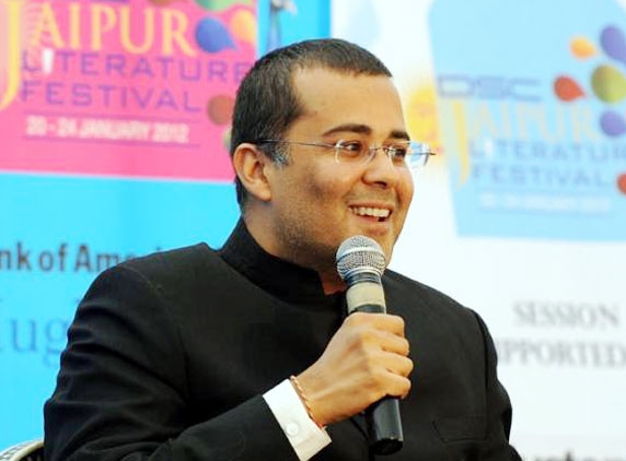 Rock on fame adapts Chetan Bhagat&#039;s 3 Mistakes of My Life, film&#039;s new look released