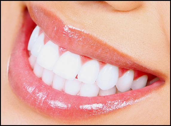 Three simple tricks to get bright-white smile