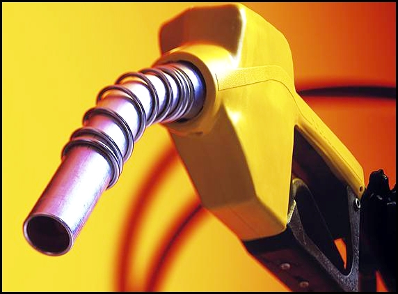 Petrol prices cut by Rs 1