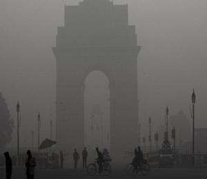Biting cold in Delhi, schools remain shut