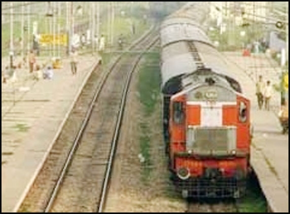 Railways to introduce satellite based internet on trains, ISRO gives nod