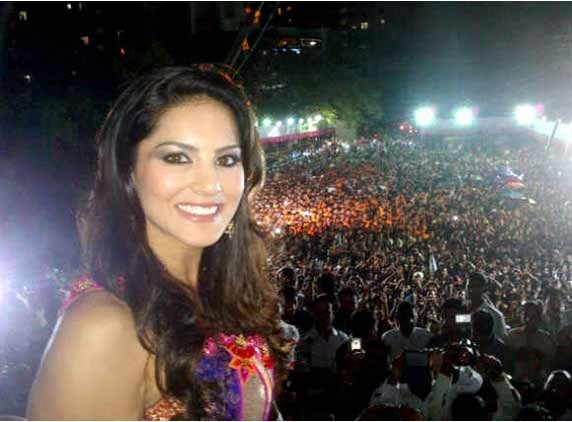 Sunny Leone invited to Pune for Dahi Handi