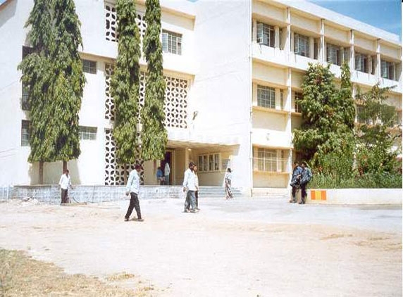 This year more seats, more fees for B.Tech