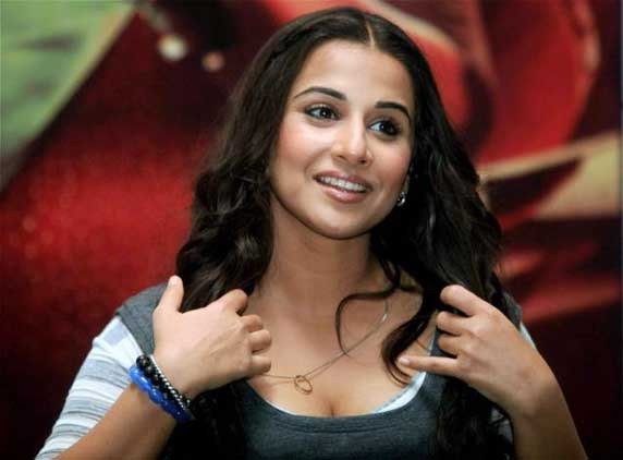 Vidya Balan gets best actress award for her role in ‘The Dirty Picture’