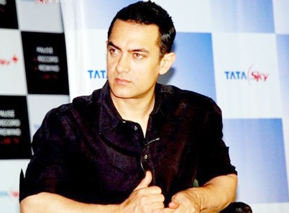 Aamir Khan ignores SRK