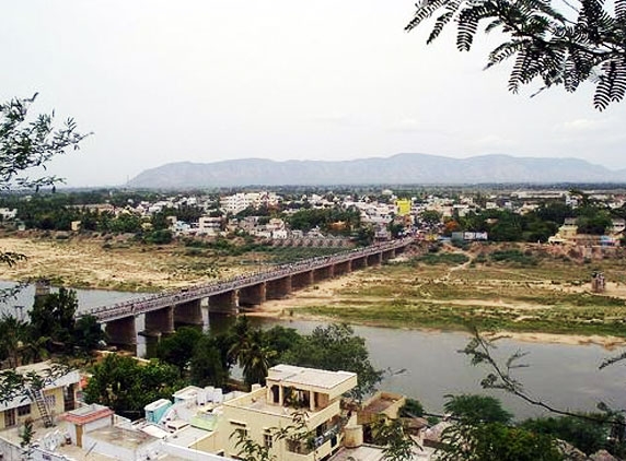 Bridge on Swarnamukhi sinks by 10 ft