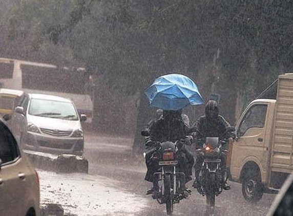 Vijayawada experiences heavy rain