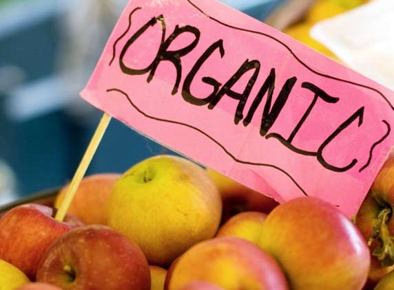 Organic apples make the perfect health food