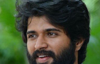 Vijay-Devarakonda-Latest-Photos-02