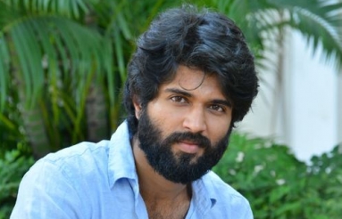 Vijay-Devarakonda-Latest-Photos-05