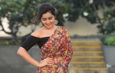 Raashi-Khanna-New-Pics-06