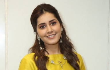 Rashi-Khanna-Stills-08