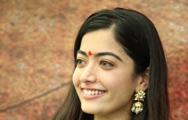 Rashmika-Latest-Photos-07