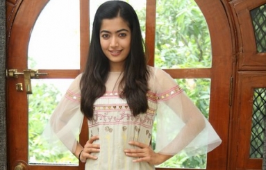 Rashmika-New-Photos-04