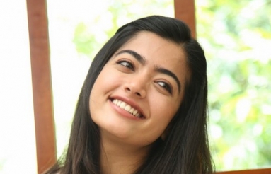 Rashmika-New-Photos-06