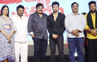 Arjun-Suravaram-Movie-Pre-Release-Event-10