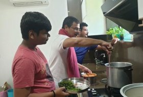 Boyapati-Srinu-Cooking-For-Family-Photos-02
