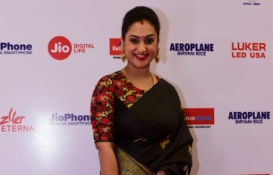 Celebs-at-65th-Jio-Filmfare-Awards-South-20