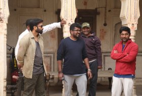 Chanakya-Movie-Working-Stills-02