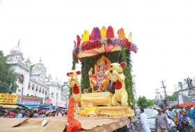 Ganesh-Immersion-At-Hyderabad-05