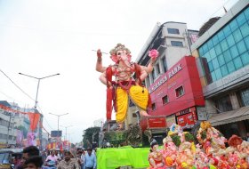 Ganesh-Immersion-At-Hyderabad-10