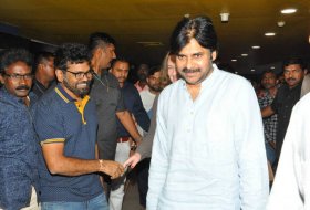 Pawan-Kalyan-Watched-Rangasthalam-07