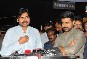 Pawan-Kalyan-Watched-Rangasthalam-08