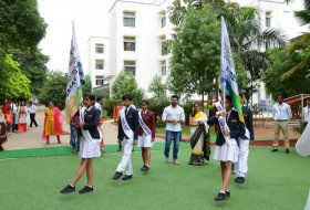 Ram-Charan-Celebrates-Independence-Day-In-Chirec-School-05
