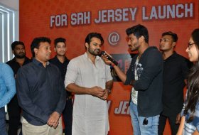 Sai-Dharam-Tej-Launches-Sunrisers-Hyderabad-T-Shirt-Photos-05