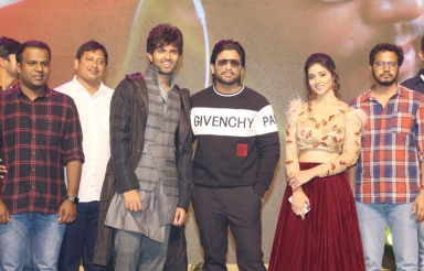 Taxiwala-Movie-Pre-Release-Event-10