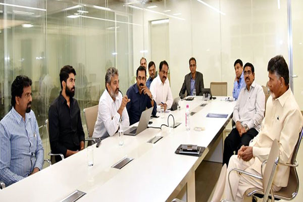 Rajamouli meets Chandra Babu Naidu Photos