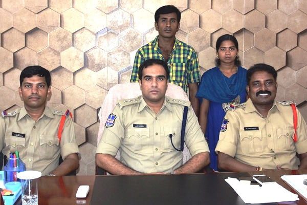 Maoist Couple Surrenders Before ASP