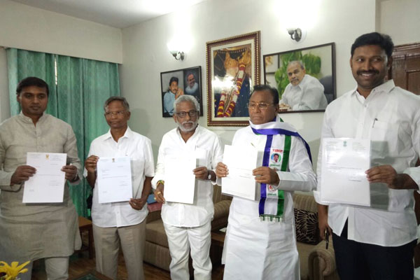 YSRCP MPs Resignations