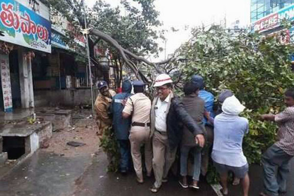 Cyclone Phethai Photos