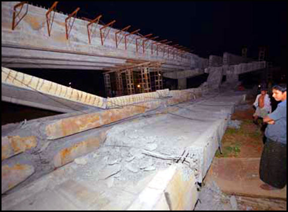 Unfinished Flyover Collapsed at Vijayawada 1
