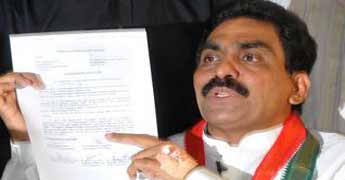Seema Andhra MPs, Lagadapati Rajagopal, pamphlets, Ahmad Patel warning