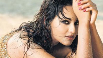 Hot Poonam or bubbly Sonakshi